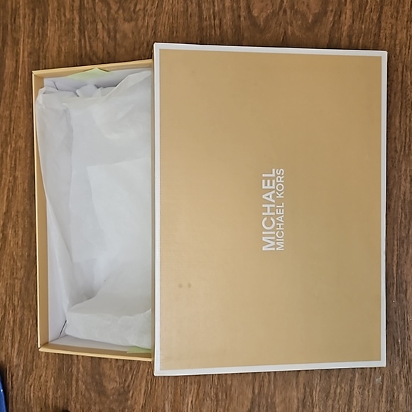 Michael Kors Sz 11M glitter gold round toe 3 in heel stiletto in original box - Picture 6 of 6